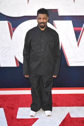 Deon Cole bei der Weltpremiere des Kinofilms Scary Movie im Paramount Theatre. Los Angeles, 03.06.2026 *** Deon Cole at the world premiere of the movie Scary Movie at the Paramount Theatre Los Angeles, 03 06 2026 Foto:xD.xStarbuckx xFuturexImagex scary_6641