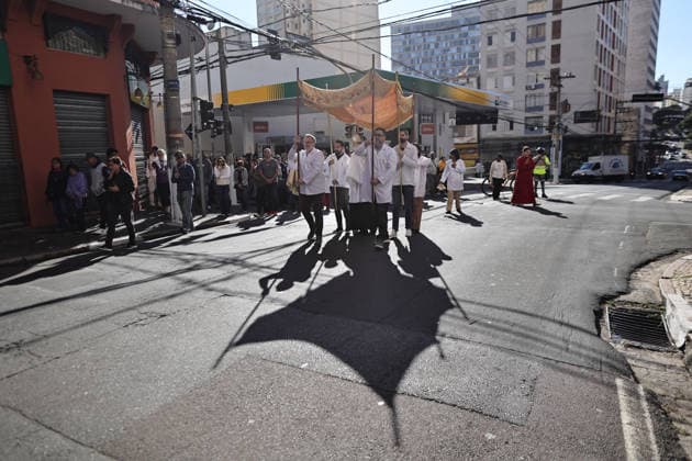 CAMPINAS, SP - 04.06.2026: PROCISSaO DE CORPUS CHRISTI - Mass and Corpus Christi procession in Campinas (SP) at the Carmo church in the city center. The faithful walked through the streets around the church. x2956262x  LeandroxFerreira