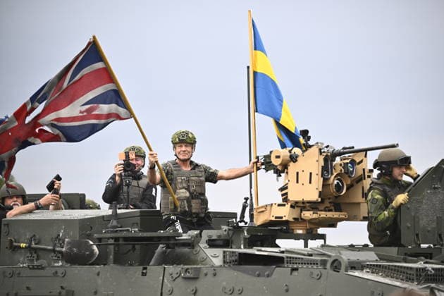 Bruce Dickinson from Iron Maiden appears in a combat vehicle at the festival grounds during Sweden Rock Festival outside Sölvesborg, Sweden 3 June 2026. SÖLVESBORG SWEDEN x10080x *** Bruce Dickinson from Iron Maiden appears in a combat vehicle at the festival grounds during Sweden Rock Festival outside Sölvesborg, Sweden June 3, 2026 SÖLVESBORG SWEDEN x10080x  Copyright: xFredrikxSandberg TTx SWEDEN ROCK FESTIVAL 2026 2AF94KkhABk
