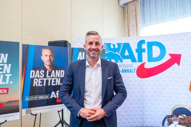 Ulrich Siegmund (Spitzenkandidat zur Landtagswahl 2026 der AfD Sachsen-Anhalt) bei der Pressekonferenz der AfD Sachsen-Anhalt, Ratswaage Hotel Magdeburg, am 4. Juni 2026 Vorstellung der Wahlkampagne für die Landtagswahl in Sachsen Anhalt 2026. *** Ulrich Siegmund Top candidate for the 2026 state election of the AfD Saxony Anhalt at the press conference of the AfD Saxony Anhalt, Ratswaage Hotel Magdeburg, on June 4, 2026 Presentation of the election campaign for the state election in Saxony Anhalt 2026 Copyright: HMBxMedia xMarcoxBader
