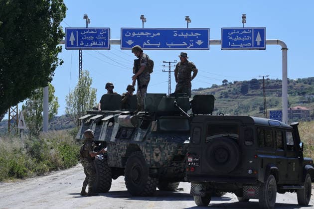 Lebanese Army announced that it has deployed to the town of Dibbin NABATIEH, LEBANON - JUNE 04: Israeli Army engineering vehicles clears the road by removing piles of dirt and rubble as the Lebanese Army announced that it had entered, where Israeli forces had recently withdrawn after carrying out attacks in the town of Dibbin, Nabatieh, Lebanon, on June 04, 2026. Ramiz Dallah Anadolu Nabatieh Lebanon. Editorial use only. Please get in touch for any other usage.  Copyright: x2026xAnadoluxRamizxDallahx