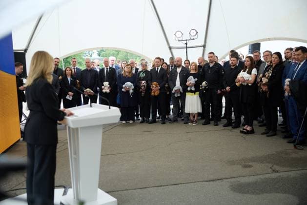 Ukrainian President Volodymyr Zelensky and his wife Olena Zelenska participate in a ceremony commemorating children killed since the start of the Russian war Ukrainian President Volodymyr Zelensky and his wife Olena Zelenska participate in a ceremony commemorating children killed since the start of the Russian war on Ukraine, in Kyiv, Ukraine, June 4, 2026. Photo by PRESIDENT OF UKRAINE apaimages Ukraine Ukraine Ukraine 040626_Ukraine_UPO_00(3).jpeg Copyright: xapaimagesxPRESIDENTxOFxUKRAINEx xapaimagesx