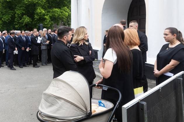 Ukrainian President Volodymyr Zelensky and his wife Olena Zelenska participate in a ceremony commemorating children killed since the start of the Russian war Ukrainian President Volodymyr Zelensky and his wife Olena Zelenska participate in a ceremony commemorating children killed since the start of the Russian war on Ukraine, in Kyiv, Ukraine, June 4, 2026. Photo by PRESIDENT OF UKRAINE apaimages Ukraine Ukraine Ukraine 040626_Ukraine_UPO_00(8).jpeg Copyright: xapaimagesxPRESIDENTxOFxUKRAINEx xapaimagesx