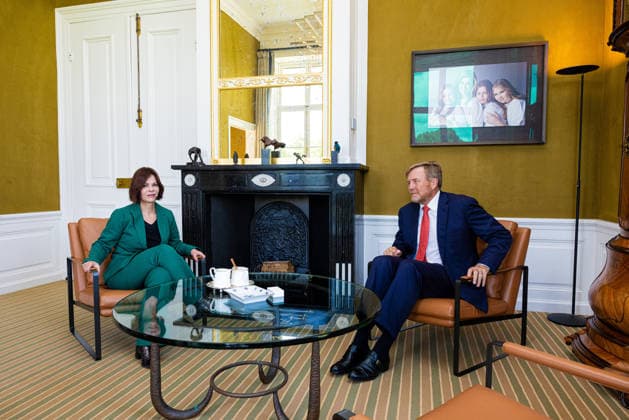 04-06-2026 HtB King Willem-Alexander during a meeting with mevrouw mr. S. Th.P.H. Palmen-Schlangen, staatssecretaris van FinanciÃ«n (Herstel Toeslagen) at palace Huis ten Bosch in The Hague. Â  Copyright: xPPEx
