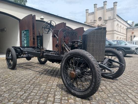 Exhibition in the courtyard of Lany Castle, June 4, 2026. The exhibition features four authentic cars belonging to Vaclav Havel, including the 1911 Mercedes 14 30 HP (photo) that belonged to his grandfather, the builder and entrepreneur Vacslav Havel. (CTKxPhoto SandraxBejsakova) CTKPhotoP2026060406599  CTKPhotoP2026060406599