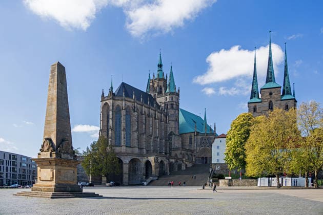 domplatz,erfurter dom,severikirche,erthal-obelisk,dom,marienkirche,propsteikirche beatae mariae virginis ** cathedral square,erfurt cathedral,severikirche,erthal obelisk,cathedral squares,erfurt cathedrals,severikirches t3o-iik