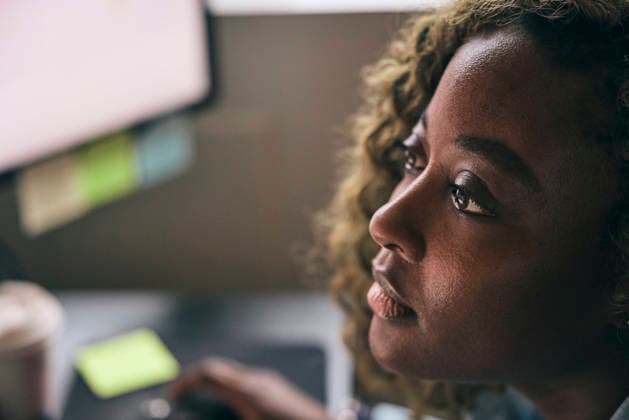 Close-up of focused female tech professional working in office Sweden, Stockholm, model released, property released Copyright: xMaskotx , MA124318 MA124318