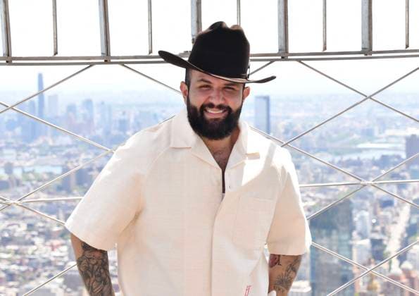 NEW YORK, NY- JUNE 4: Carin Leon Visits the Empire State Building promoting his ˜De Sonora Para El Mundo™ North American Tour, on June 4, 2026 in New York City. Copyright: xmpi099x