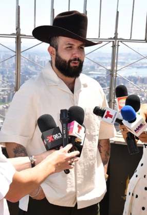 NEW YORK, NY- JUNE 4: Carin Leon Visits the Empire State Building promoting his ˜De Sonora Para El Mundo™ North American Tour, on June 4, 2026 in New York City. Copyright: xmpi099x
