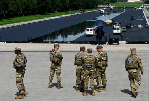Trump s remodeled Lincoln Memorial Reflecting Pool fills with water The reflecting pool is refilled after being repainted at the directive of President Donald Trump ahead of America 250 on June 4, 2026 in Washington, DC.. Photo by Olivier Douliery ABACAPRESS.COM Washington DC United States  Copyright: xDoulieryxOlivier ABACAx