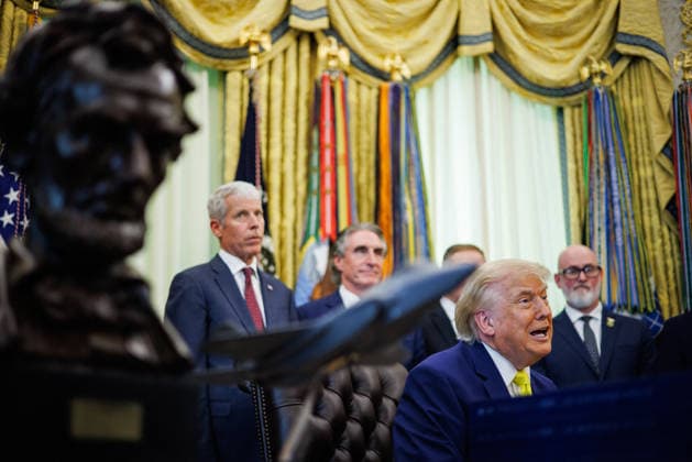 DC: President Trump Announces $700 million Beautiful, Clean Coal Investment U.S. President Donald Trump makes an announcement on Beautiful, Clean Coal in the Oval Office at the White House on June 4, 2026 in Washington, D.C. Trump is announcing a plan to invest $700 million for coal plants and energy infrastructure using the Defense Production Act. (Photo by Samuel Corum Pool ABACAPRESS.COM) Washington DC United States  Copyright: xPool ABACAx