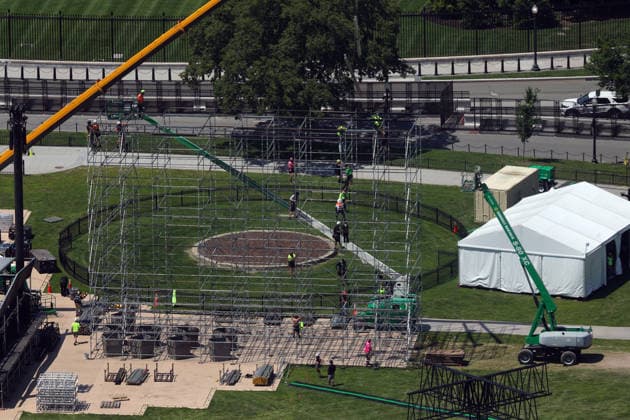 WASHINGTON, D.C. - JUNE 4: Construction continues for UFC Freedom 250 at the White House in Washington DC on June 4, 2026 in Washington, D.C> Copyright: xmpi34x