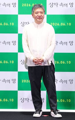 Japanese director Hirokazu Koreeda Japanese director Hirokazu Koreeda Japanese director Hirokazu Koreeda poses for a photo during a publicity event for the new movie Sheep in the Box in Seoul on June 4, 2026, to promote the movie, set to hit local screens in South Korea on June 10. (Yonhap) 2026-06-05 11:53:52 < 1980-2026 YONHAPNEWS AGENCY. .> ¼­¿ïÆ¯º°½Ã EDITORIAL USE ONLY  Copyright: xx PYH2026060506370034400 YonhapxNewsx yonphotos253018