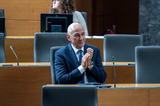 National Assembly of Slovenia in Ljubljana - 04 Jun 2026 New prime minister of Slovenia Janez Janöa attends the First meeting of 16th Government of Slovenia. Ljubljana Slovenia Copyright: xAndrejxTarfilax xSOPAxImagesx DSC_0003