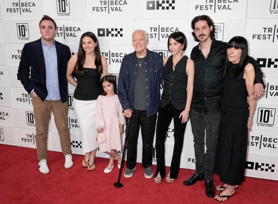 FRAMPTON World Premiere Peter Frampton and family attends the World Premiere of FRAMPTON held during the Tribeca Film Festival at OKX Theater BMCC TPAC in New York on Thursday, June 5th, 2026., Credit:Jennifer Graylock Avalon United States, New York, New York City, OKX Theater BMCC TPAC  Copyright: xJenniferxGraylockx xAvalonx 1107825346