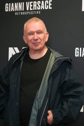 Jean Paul Gaultier Personalities at the first major French retrospective devoted to Gianni Versace at the Musée Maillol in Paris on June 4, 2026 Gianni Versace Retrospective brings together nearly 450 exceptional pieces original creations and silhouettes, accessories, sketches, decorative objects, photographs, In a resolutely pop scenography designed by Nathalie Crinière, the exhibition retraces an entire career dedicated to creation, and reveals the multiple inspirations that shaped Versaces universe  Copyright: xAnne-SophiexGuebeyx xBestimagexAnne-SophiexGuebeyx xBestimagex