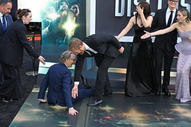 Disclosure Day UK Premiere LONDON, ENGLAND - JUNE 04: David Koepp, Wyatt Russell, Eve Hewson, Colin Firth and Emily Blunt attending Disclosure Day UK Premiere, Cineworld, Leicester Square on June 04, 2026 in London, England. CAP MAR MAR Great Britain Copyright: xMartinxHarris CapitalxPicturesx