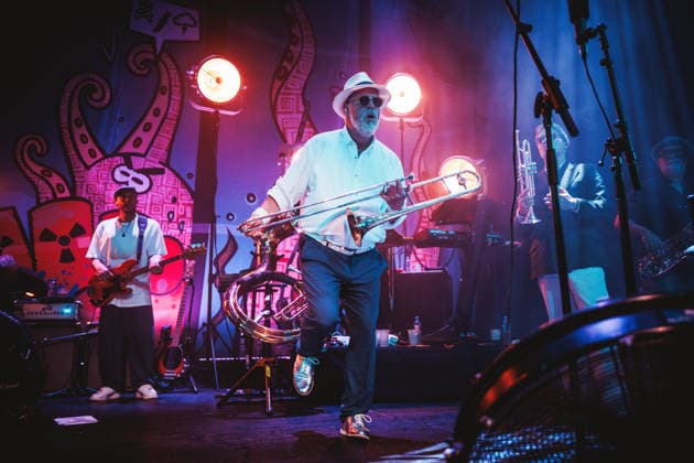 Fat Freddy™s Drop live in Copenhagen, Denmark Copenhagen, Denmark. 04th, June 2026. The New Zealand band Fat Freddy™s Drop performs a live concert at Poolen in Copenhagen. Here musician Joe Lindsay is seen live on stage. Denmark, Copenhagen  Copyright: xGonzalesxPhoto ChristianxHjorthx