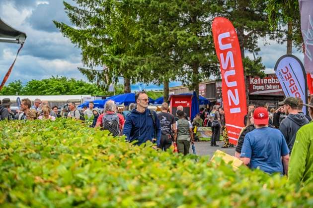 LSP ALLRADMESSE- Besucher auf dem Ausstellungs Gelande der jaehrlichen Offroad Messe Abenteuer und Allrad 2026 in Bad Kissingen am 04.06.2026 ist gestartet Bayern Frankreich *** LSP ALLRADMESSE visitors on the exhibition grounds of the annual offroad fair Abenteuer und Allrad 2026 in Bad Kissingen on 04 06 2026 has started Bavaria France