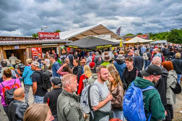 LSP ALLRADMESSE- Besucher auf dem Ausstellungs Gelande der jaehrlichen Offroad Messe Abenteuer und Allrad 2026 in Bad Kissingen am 04.06.2026 ist gestartet Bayern Frankreich *** LSP ALLRADMESSE visitors on the exhibition grounds of the annual offroad fair Abenteuer und Allrad 2026 in Bad Kissingen on 04 06 2026 has started Bavaria France