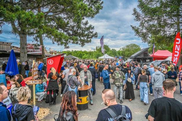 LSP ALLRADMESSE- Besucher auf dem Ausstellungs Gelande der jaehrlichen Offroad Messe Abenteuer und Allrad 2026 in Bad Kissingen am 04.06.2026 ist gestartet Bayern Frankreich *** LSP ALLRADMESSE visitors on the exhibition grounds of the annual offroad fair Abenteuer und Allrad 2026 in Bad Kissingen on 04 06 2026 has started Bavaria France