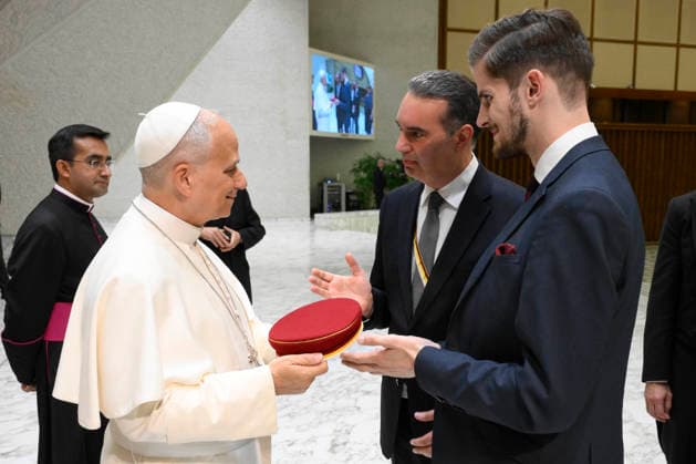 ITALY - POPE LEO XIV DURING AUDIENCE WITH GERMAN CATHOLIC STUDENT ASSOCIATIONS AT THE PAUL VI HALL IN THE VATICAN - 2026 6 5 Italy, Rome, Vatican, 2026 6 5 Pope Leo XIV during an audience with German Catholic Student Associations at the Paul VI Hall in the Vatican EDITORIAL USE ONLY - NO BOOKS Copyright: xVATICANxMEDIAx