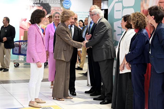 Queen Sofia visits one of the donation points on the occasion of the beginning of the Spring Collection of the Spanish Federation of Food Banks Queen Sofia visits one of the donation points on the occasion of the beginning of the Spring Collection of the Spanish Federation of Food Banks, on June 5, 2026, in Madrid Spain REINA SOFIA SOLIDARITY FOOD BANK JUNE 5, 2026 José Madrid Madrid Madrid Spain  Copyright: xJosÃ xOlivax 7573017