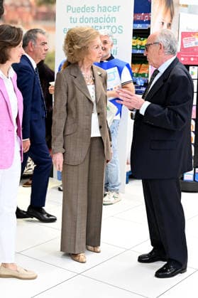 Queen Sofia visits one of the donation points on the occasion of the beginning of the Spring Collection of the Spanish Federation of Food Banks Queen Sofia visits one of the donation points on the occasion of the beginning of the Spring Collection of the Spanish Federation of Food Banks, on June 5, 2026, in Madrid Spain REINA SOFIA SOLIDARITY FOOD BANK JUNE 5, 2026 José Madrid Madrid Madrid Spain  Copyright: xJosÃ xOlivax 7573039