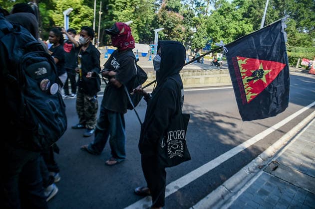 June 5, 2026, Bandung, West Java, Indonesia: Papuan student activists protested during World Environment Day celebrations in Bandung, Indonesia. They opposed the National Strategic Project (PSN) and geothermal project in the Gede Pangrango area of Ã¢â‚¬¹Ã¢â‚¬¹West Java, as well as the seizure of indigenous land, criminalization, and militarism in Papua. They also called for a free Palestine and an end to Israeli oppression. Bandung Indonesia - ZUMAr272 20260605_zip_r272_001 Copyright: xDimasxRachmatsyahx