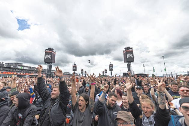 Rock am Ring 2026 - 05.06.26 Mehnersmoos auf der Utopia Stage. - Erster Festivaltag am Freitag, 05.06.2026, bei Rock am Ring 2026 am Nürburgring in der Eifel. Das dreitägige Musikfestival dauert bis Sonntag, 07.06.2026, und gehört zu den größten Open-Air-Festivals Deutschlands. Nürburg Nürburgring Rheinland-Pfalz Deutschland *** Rock am Ring 2026 05 06 26 Mehnersmoos on the Utopia Stage First festival day on Friday, 05 06 2026, at Rock am Ring 2026 at the Nürburgring in the Eifel The three-day music festival lasts until Sunday, 07 06 2026, and is one of the largest open-air festivals in Germany Nürburg Nürburgring Rhineland-Palatinate Germany Copyright: xMarcxJohnx