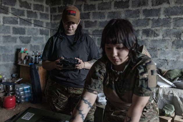 Ukrainian drone unit in Donetsk Oblast DONETSK OBLAST, UKRAINE - JUNE 5: Two Ukrainian female soldiers operate a reconnaissance drone in the Donetsk Oblast, Ukraine, 5 June 2026 Diego Herrera Carcedo Anadolu Donetsk Ukraine. Editorial use only. Please get in touch for any other usage.  Copyright: x2026xAnadoluxDiegoxHerreraxCarcedox