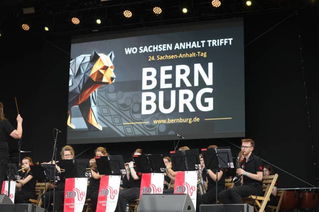 24. Sachsen-Anhalt Tag in Bernburg Bernburg, 5.6.2026 Bühne beim 24. Sachsen-Anhalt Tag in Bernburg Sachsen-Anhalt *** 24 Saxony-Anhalt Day in Bernburg Bernburg, 5 6 2026 Stage at the 24 Saxony-Anhalt Day in Bernburg Saxony-Anhalt Copyright: xMatthiasxGränzdörferx