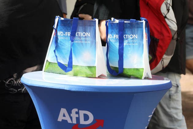 24. Sachsen-Anhalt Tag in Bernburg Bernburg, 5.6.2026 AFD Stand beim 24. Sachsen-Anhalt Tag in Bernburg Sachsen-Anhalt *** 24 Saxony-Anhalt Day in Bernburg Bernburg, 5 6 2026 AFD stand at the 24 Saxony-Anhalt Day in Bernburg Saxony-Anhalt Copyright: xMatthiasxGränzdörferx