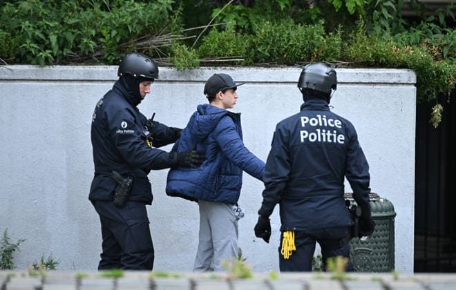 Demonstration in Brussels against planned budget cuts in education BRUSSELS, BELGIUM - JUNE 5: Belgian police search some of the protesters during a demonstration held against planned budget cuts in French-language education by students in Brussels, Belgium on June 5, 2026. Dursun Aydemir Anadolu Brussels Belgium. Editorial use only. Please get in touch for any other usage.  Copyright: x2026xAnadoluxDursunxAydemirx