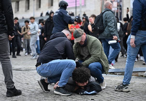 Demonstration in Brussels against planned budget cuts in education BRUSSELS, BELGIUM - JUNE 5: Belgian police detain some of the protesters during a demonstration held against planned budget cuts in French-language education by students in Brussels, Belgium on June 5, 2026. Dursun Aydemir Anadolu Brussels Belgium. Editorial use only. Please get in touch for any other usage.  Copyright: x2026xAnadoluxDursunxAydemirx