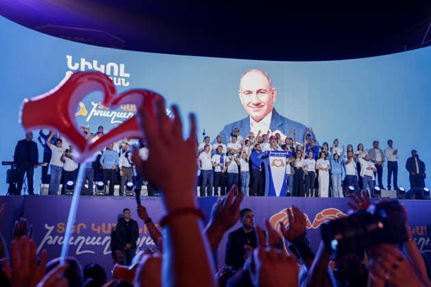 ARMENIA, YEREVAN - JUNE 5, 2026: A view of a portrait of Armenia s Prime Minister Nikol Pashinyan during a rally held by supporters of the Civil Contract Party on Republic Square Yerevan Armenia  - ZUMAt113 20260605_zaa_t113_888 Copyright: xAlexanderxPatrinx