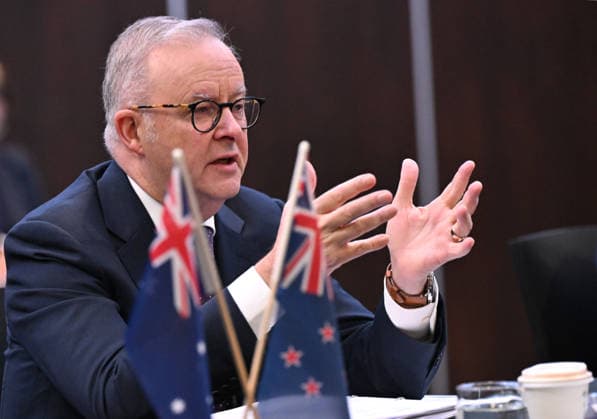 ANTHONY ALBANESE CHRISTOPHER LUXON LEADERSHIP FORUM, Australian Prime Minister Anthony Albanese is seen during a roundtable with New Zealand Prime Minister Christopher Luxon and Australian and New Zealand business leaders convened by the Australia New Zealand Leadership Forum in Noosa, Saturday, June 6, 2026. ( NO ARCHIVING NOOSA QUEENSLAND AUSTRALIA  Copyright: xDARRENxENGLANDx 20260606189480134318