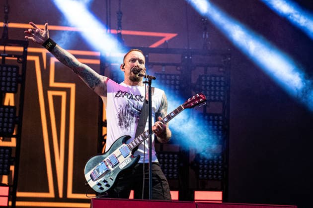 Der dänische Sänger und Gitarrist Michael Poulsen der dänischen Rock-Band Volbeat begeistert die Fans mit ihrem unverkennbaren Mix aus Metal, Rock n Roll und Rockabilly auf der Hauptbühne (Utopia Stage) bei Rock im Park 2026. Das traditionsreiche Festival auf dem Zeppelinfeld gehört zu den absoluten Highlights der deutschen Open-Air-Saison. Nürnberg Zeppelinfeld Bayern Deutschland *** Danish singer and guitarist Michael Poulsen from the Danish rock band Volbeat will delight fans with their unmistakable mix of metal, rock n roll and rockabilly on the Utopia Stage main stage at Rock im Park 2026 The traditional festival on the Zeppelin Field is one of the absolute highlights of the German open air season Nuremberg Zeppelin Field Bavaria