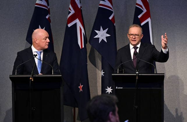 ANTHONY ALBANESE CHRISTOPHER LUXON LEADERSHIP FORUM, New Zealand Prime Minister Christopher Luxon (left) and Australian Prime Minister Anthony Albanese (right) are seen during a press conference after a roundtable with Australian and New Zealand business leaders convened by the Australia New Zealand Leadership Forum in Noosa, Saturday, June 6, 2026. ( NO ARCHIVING NOOSA QUEENSLAND AUSTRALIA  Copyright: xDARRENxENGLANDx 20260606168098041148