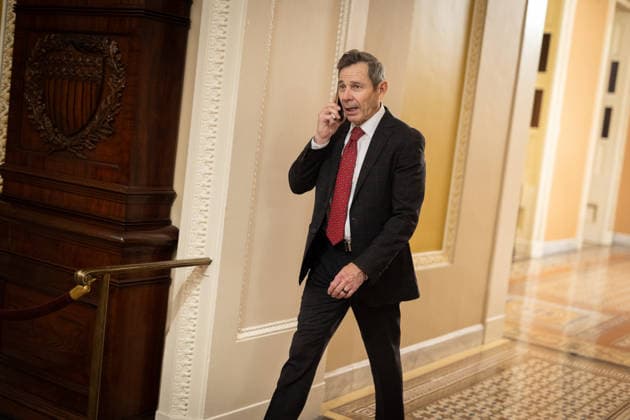 Senate Votes on Reconciliation WASHINGTON, DC - JUNE 5: Senator John Curtis (R-UT) is seen headed to the Senate as they continue to vote on amendments to a reconciliation package, at the U.S. Capitol in Washington, DC on June 5, 2026. Nathan Posner Anadolu Washington D.C. United States. Editorial use only. Please get in touch for any other usage.  Copyright: x2026xAnadoluxNathanxPosnerx