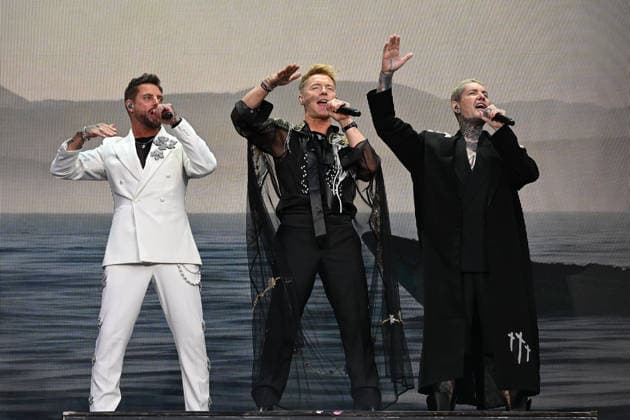 Boyzone performing at Emirates Stadium LONDON, ENGLAND - JUNE 05: Keith Duffy, Ronan Keating and Shane Lynch of ˜Boyzone™ performing at Emirates Stadium on June 05, 2026 in London, England CAP MAR MAR Great Britain UK Copyright: xMartinxHarris CapitalxPicturesx