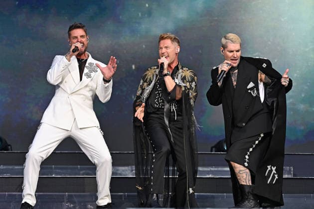 Boyzone performing at Emirates Stadium LONDON, ENGLAND - JUNE 05: Keith Duffy, Ronan Keating and Shane Lynch of ˜Boyzone™ performing at Emirates Stadium on June 05, 2026 in London, England CAP MAR MAR Great Britain UK Copyright: xMartinxHarris CapitalxPicturesx