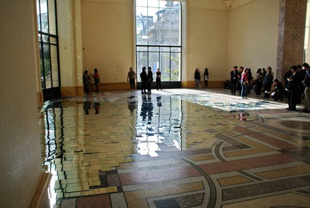 Mathias Kiss Liquid Mirror Installation At Nuit Blanche Preview - Paris Mathias Kiss, visual artist, presents his Liquid Mirror installation during a press preview of the Nuit Blanche 2026 and presentation of a work at the Petit Palais in Paris, France on June 5, 2026. Photo by Karim Ait Adjedjou ABACAPRESS.COM Paris France  Copyright: xAitxAdjedjouxKarim ABACAx