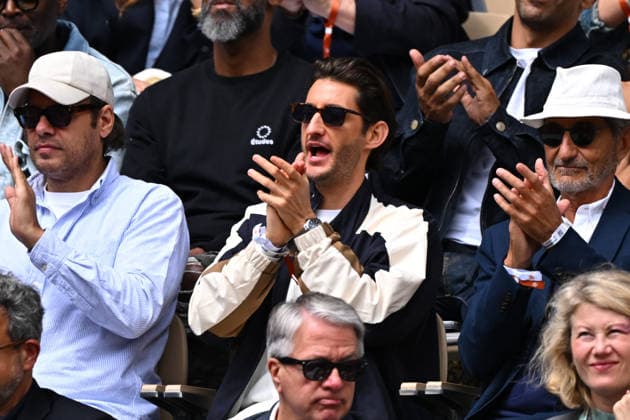 French Open - Pierre Niney in the Stands Actor Pierre Niney attends the semi final match at the 2026 Roland-Garros tournament in Paris, FRANCE, on June 5, 2026. Photo by Corinne Dubreuil ABACAPRESS.COM Paris France  Copyright: xDubreuilxCorinne ABACAx