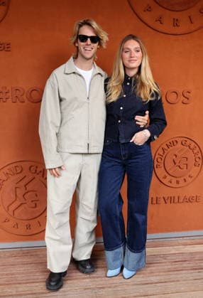 Dorian Lux Ofenbach et sa femme Diane au photocall du village night session lors des Internationaux de France de Tennis de Roland Garros 2026, à Paris, France, le 5 juin 2026 Jacovides Moreau Bestimage Celebs attending the village photocall during the 2026 French Open at Roland Garros in Paris, France, on June 5, 2026 Paris France  Copyright: xJACOVIDES-MOREAUx xBESTIMAGExJACOVIDES-MOREAUx xBESTIMAGEx