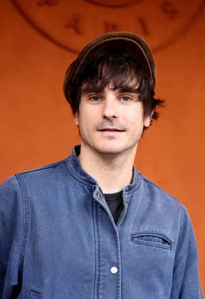 Gauvain Sers au photocall du village night session lors des Internationaux de France de Tennis de Roland Garros 2026, à Paris, France, le 5 juin 2026 Jacovides Moreau Bestimage Celebs attending the village photocall during the 2026 French Open at Roland Garros in Paris, France, on June 5, 2026 Paris France  Copyright: xJACOVIDES-MOREAUx xBESTIMAGExJACOVIDES-MOREAUx xBESTIMAGEx