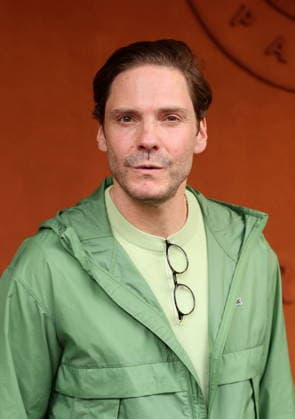 Daniel Brühl au photocall du village night session lors des Internationaux de France de Tennis de Roland Garros 2026, à Paris, France, le 5 juin 2026 Jacovides Moreau Bestimage Celebs attending the village photocall during the 2026 French Open at Roland Garros in Paris, France, on June 5, 2026 Paris France  Copyright: xJACOVIDES-MOREAUx xBESTIMAGExJACOVIDES-MOREAUx xBESTIMAGEx