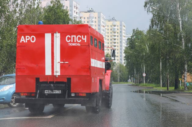 RUSSIA, TYUMEN - JUNE 6, 2026: An emergency unit responds to a fire at the Tyumen Oil Refinery. Maxim Slutsky TASS  93445598