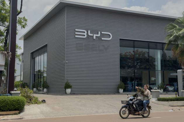 May 23, 2026, Vientiane, Vientiane, Laos: A 4S store of BYD, a popular Chinese car maker, is seen in Vientiane, Laos. Vientiane Laos  - ZUMAw151 20260523_zip_w151_001 Copyright: xPatrickxChengzhixWangx