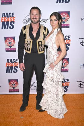 Valentin Chmerkovskiy und Jenna Johnson bei der 33. Race to Erase MS Gala im Fairmont Century Plaza. Los Angeles, 05.06.2026 *** Valentin Chmerkovskiy and Jenna Johnson at the 33 Race to Erase MS Gala at the Fairmont Century Plaza Los Angeles, 05 06 2026 Foto:xD.xStarbuckx xFuturexImagex ms_6667